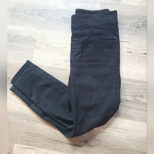 High waist, pull on jeans